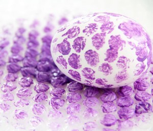 bubble-wrap-easter-eggs